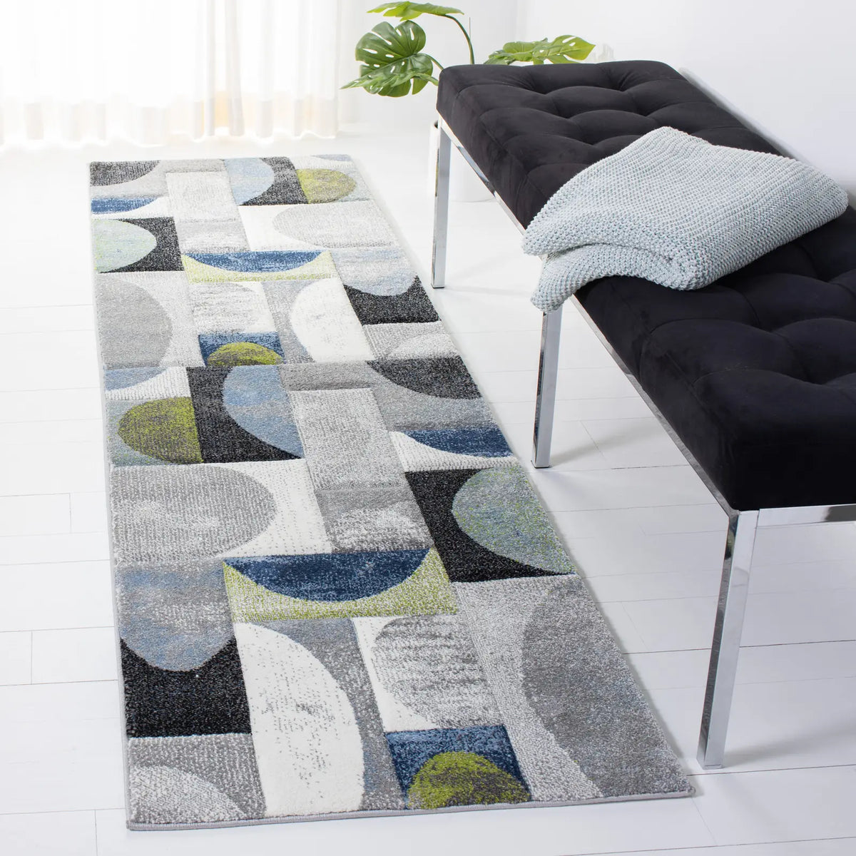 Safavieh Hollywood 2'-3" x 10'-0" Rug in Grey / Blue