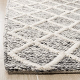 Safavieh Natura 5'-0" x 8'-0" Rug in Ivory / Black