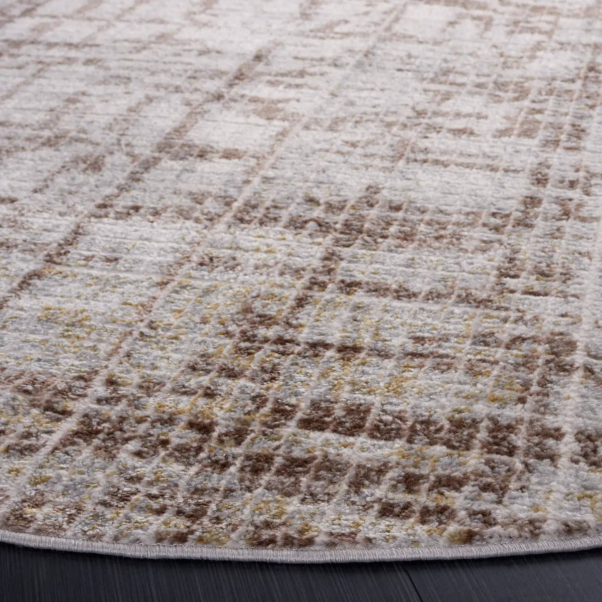 Safavieh Palma 6'-7" x 6'-7" Rug in Beige / Brown