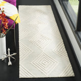 Safavieh Blossom 2'-3" x 8'-0" Rug in Silver / Ivory