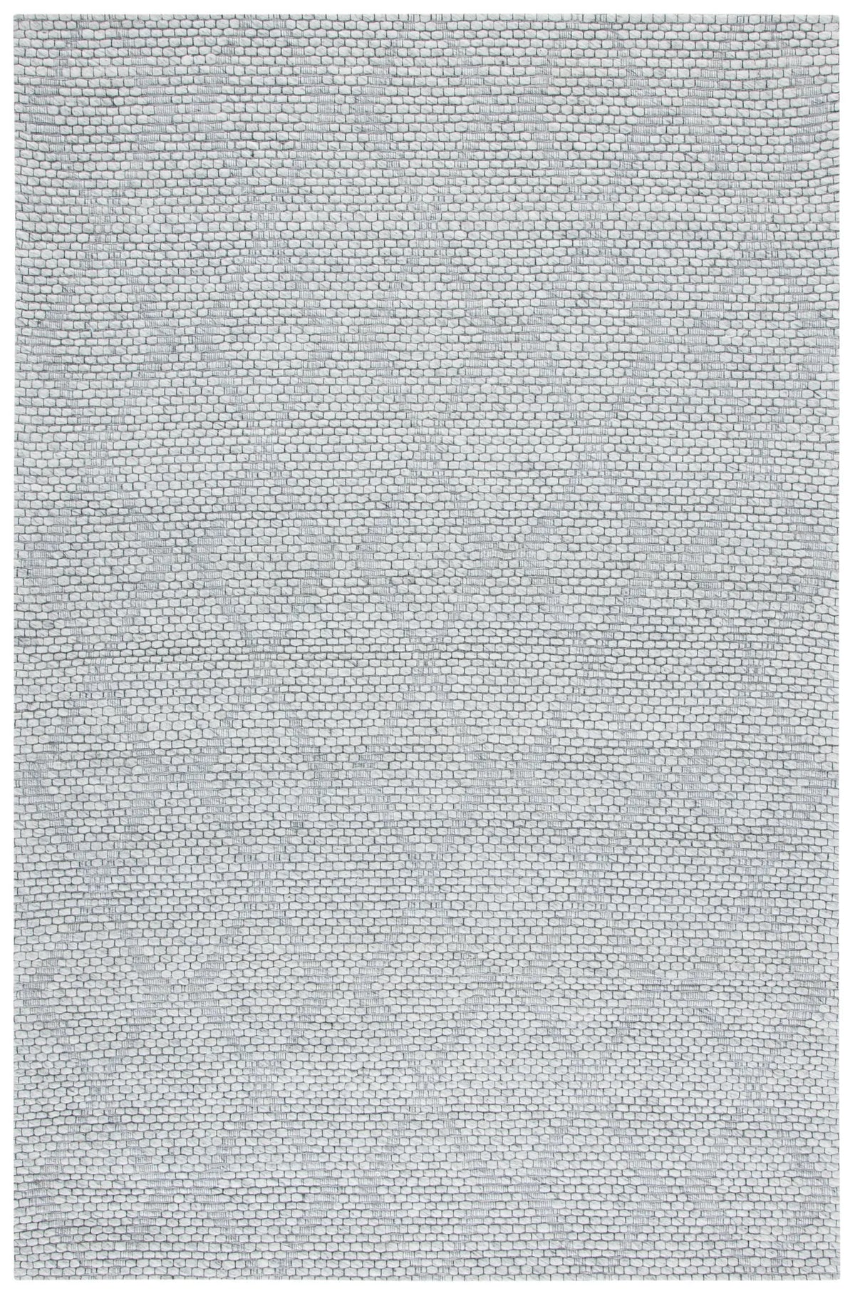 Safavieh Marbella 4'-0" x 6'-0" Rug in Silver / Grey