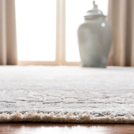 Safavieh Dream 4'-0" x 6'-0" Rug in Grey / Aqua
