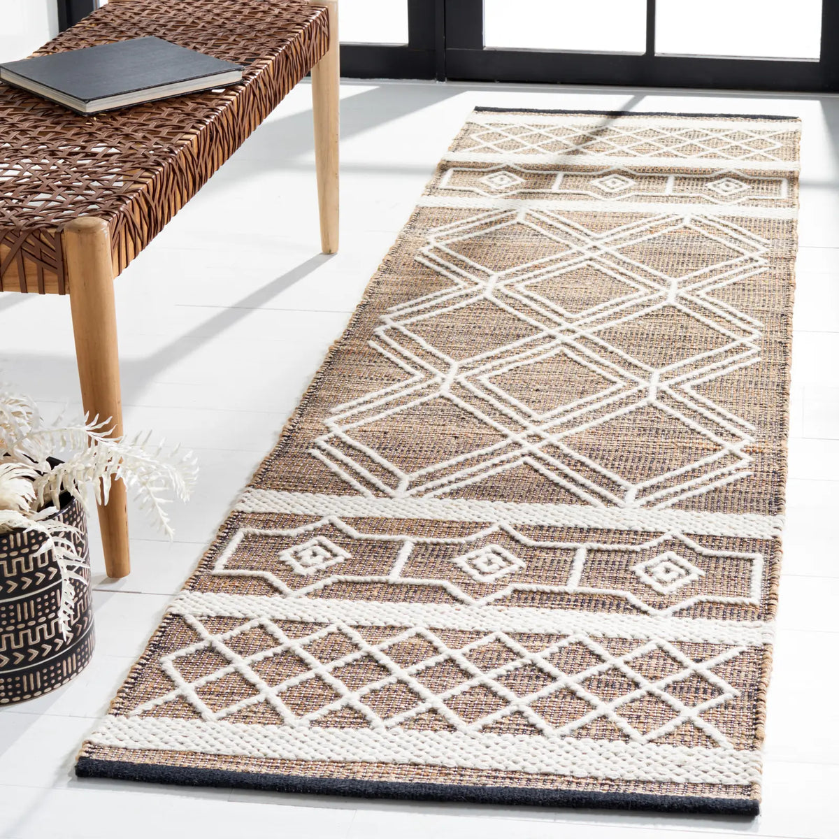 Safavieh Natural Fiber 2'-3" x 8'-0" Rug in Natural / Ivory