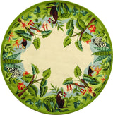 Safavieh Chelsea 5'-6" x 5'-6" Rug in Beige / Green