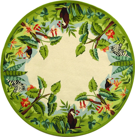 Safavieh Chelsea 5'-6" x 5'-6" Rug in Beige / Green