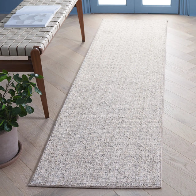 Safavieh Martha Stewart Serenity 2'-2" x 8'-0" Rug in Beige / Grey