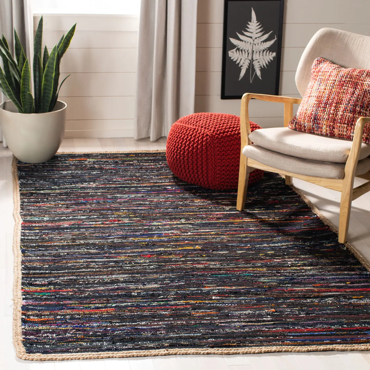 Safavieh Montauk 5'-0" x 8'-0" Rug in Black / Natural