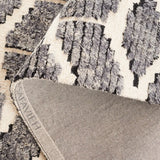 Safavieh Ebony 4'-0" x 6'-0" Rug in Dark Grey / Ivory