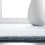 Safavieh Fifth Avenue 4'-0" x 6'-0" Rug in Blue / Ivory