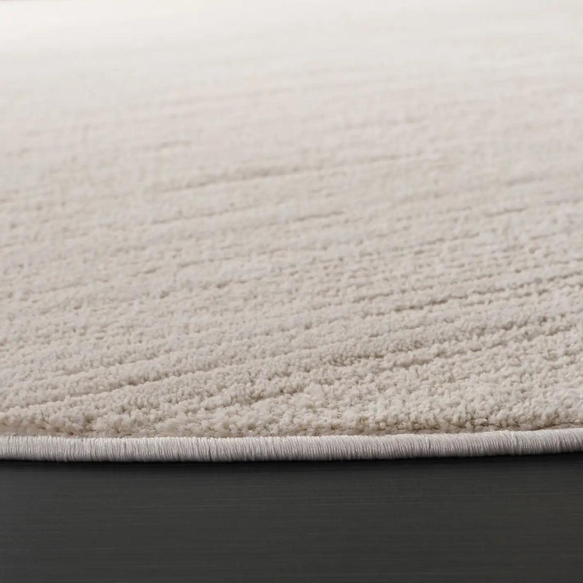 Safavieh Whisper 6'-7" x 6'-7" Rug in Ivory / Taupe