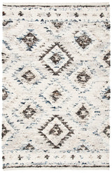 Safavieh Manhattan 4'-0" x 6'-0" Rug in Ivory / Charcoal