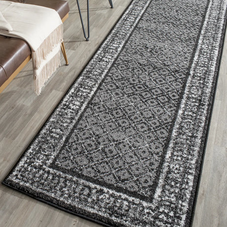 Safavieh Adirondack 2'-6" x 8'-0" Rug in Black / Silver