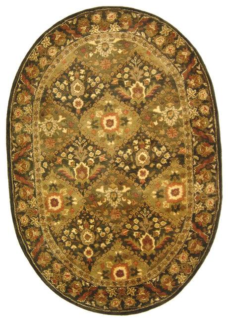 Safavieh Antiquity 4'-6" x 6'-6" Rug in Olive
