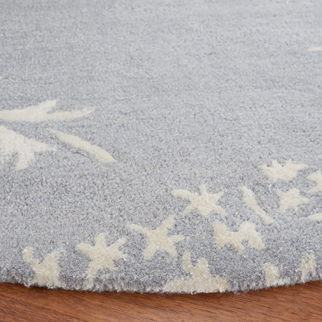 Safavieh Bella 5'-0" x 5'-0" Rug in Light Blue / Ivory