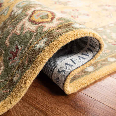 Safavieh Antiquity 5'-0" x 8'-0" Rug in Gold
