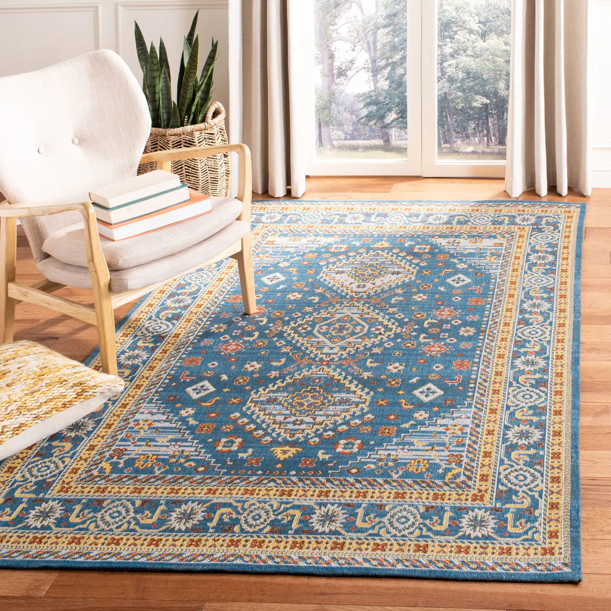 Safavieh Classic Vintage 5'-0" x 8'-0" Rug in Blue / Gold