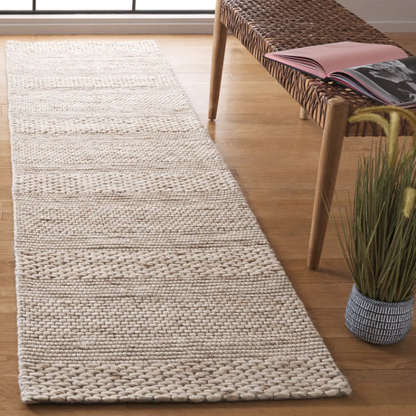 Safavieh Marbella 2'-3" x 7'-0" Rug in Beige