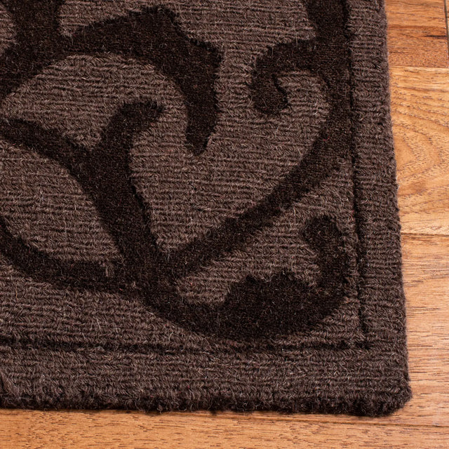 Safavieh Impressions 4'-0" x 6'-0" Rug in Brown