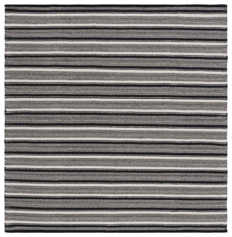 Safavieh Montauk 6'-0" x 6'-0" Rug in Black / Ivory
