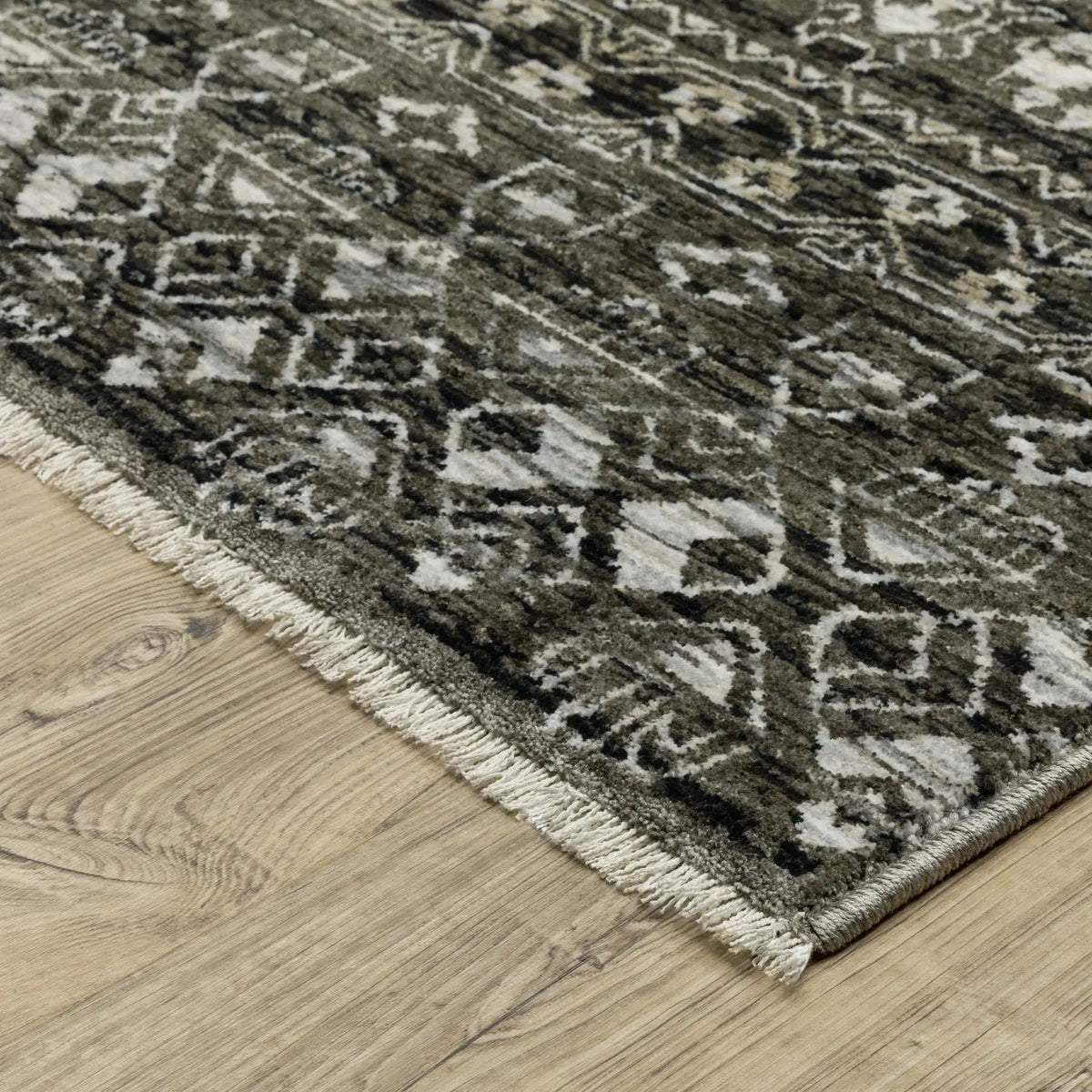 Oriental Weavers Sphinx Chamberlain CH07C Grey Rugs - corner detail