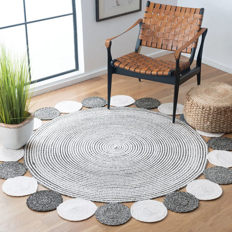 Safavieh Cape Cod 5'-0" x 5'-0" Rug in Charcoal / Ivory