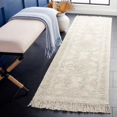 Safavieh Ikat 2'-3" x 8'-0" Rug in Ivory / Grey