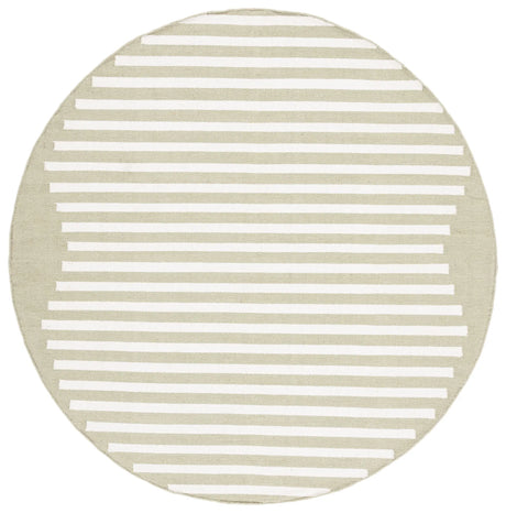 Safavieh Montauk 6'-0" x 6'-0" Rug in Light Green / Ivory
