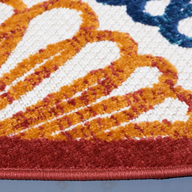 Safavieh Cabana 6'-7" x 6'-7" Rug in Creme / Red