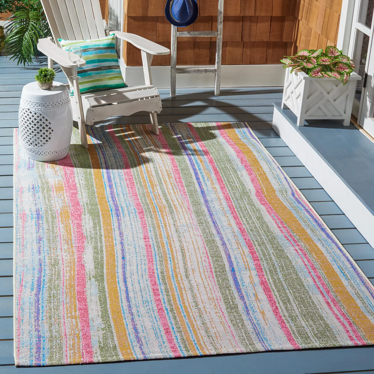 Safavieh Summer 4'-0" x 6'-0" Rug in Ivory / Green