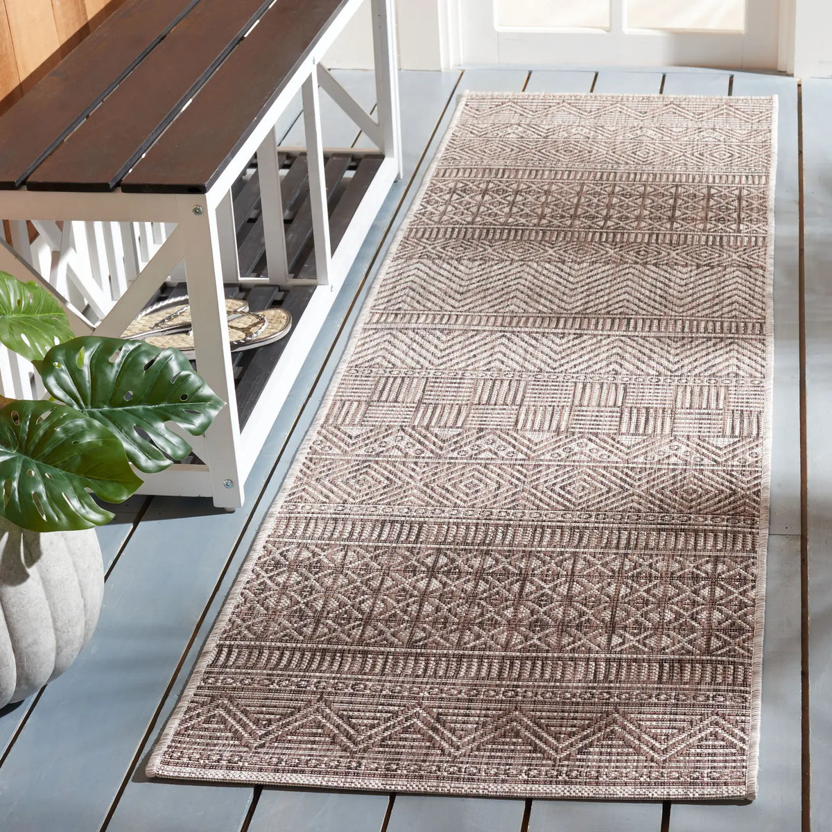 Safavieh Courtyard 2'-3" x 8'-0" Rug in Grey / Brown
