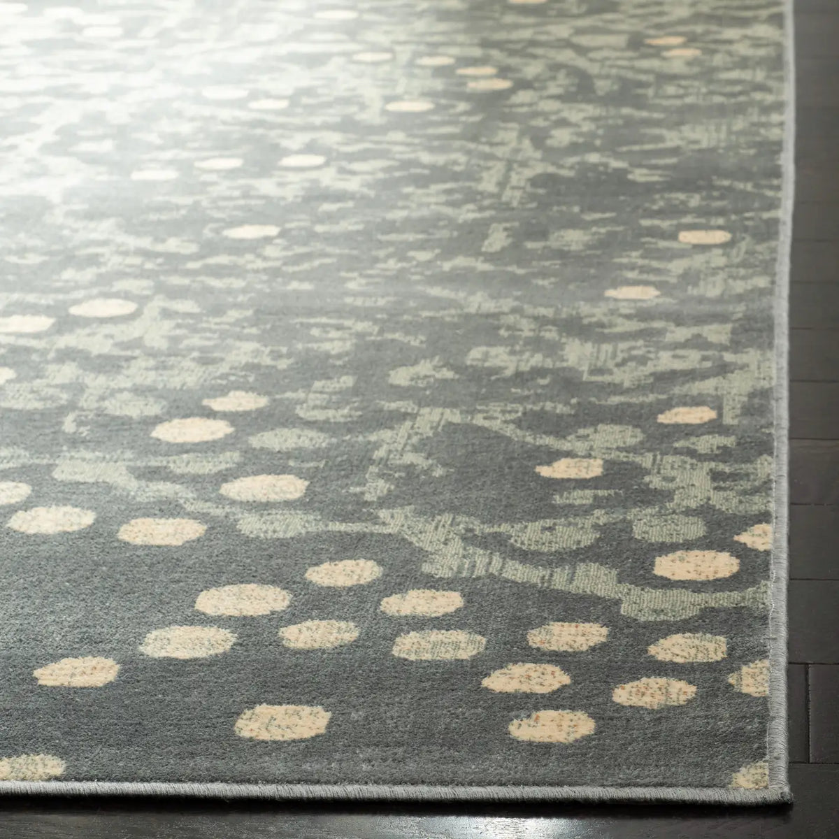 Safavieh Constellation Vintage 4'-0" x 5'-7" Rug in Grey / Multi