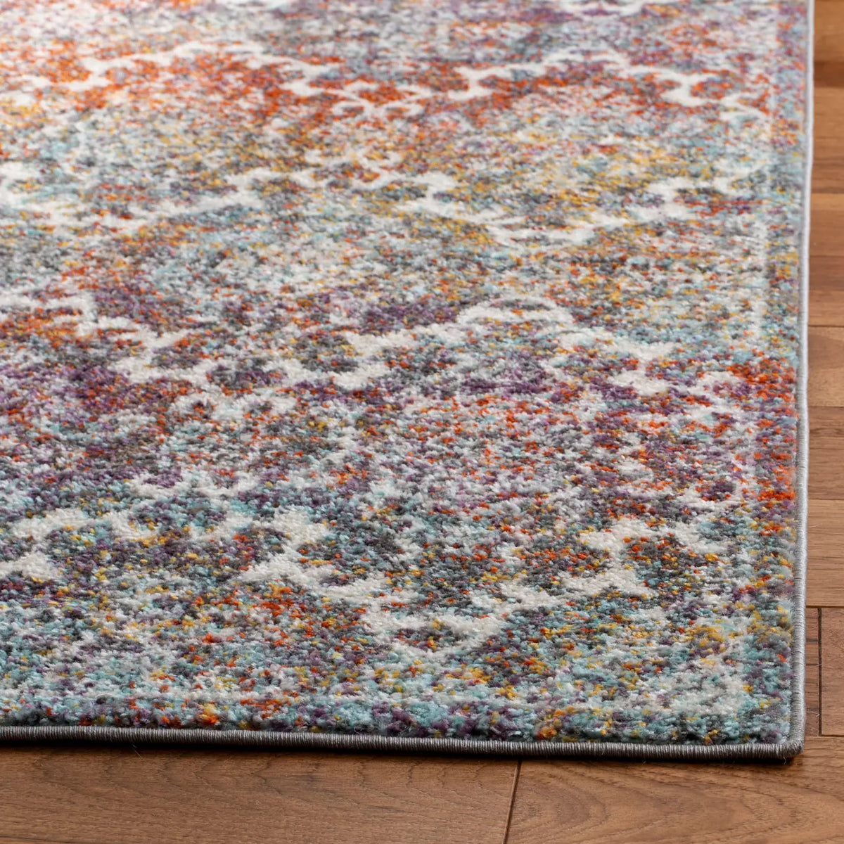 Safavieh Madison 900 4'-0" x 6'-0" Rug in Light Grey / Rust