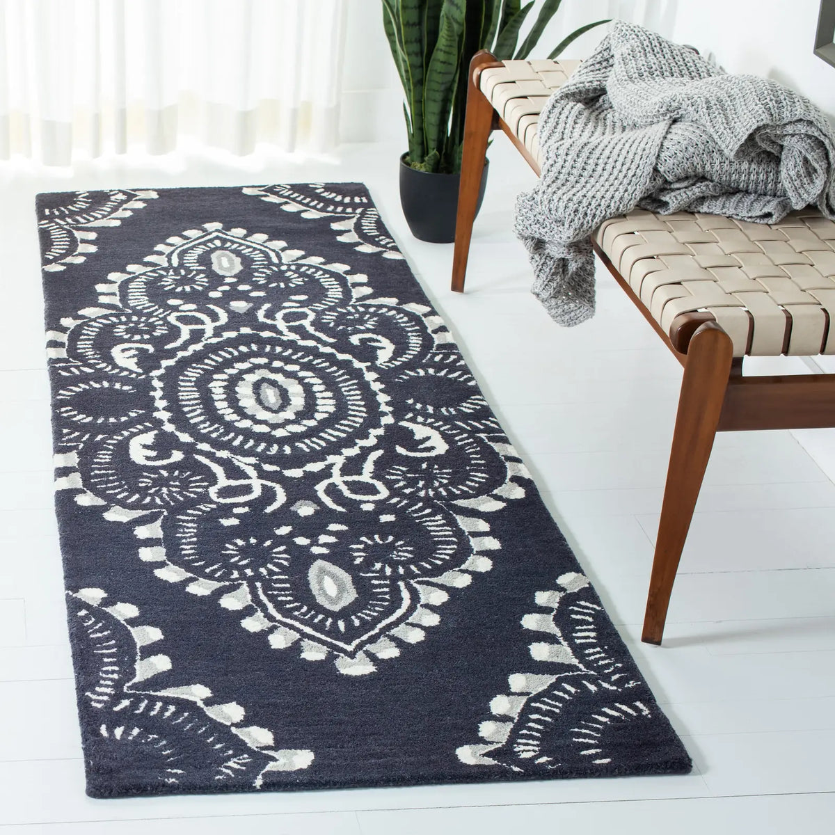 Safavieh Wyndham 2'-3" x 11'-0" Rug in Dark Grey / Ivory
