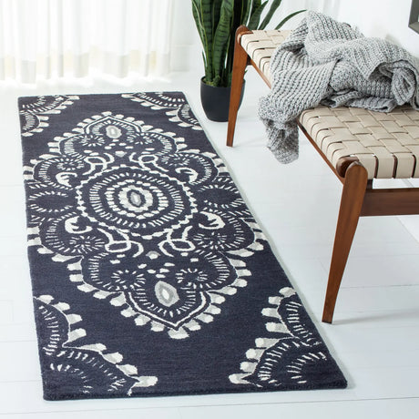 Safavieh Wyndham 2'-3" x 11'-0" Rug in Dark Grey / Ivory