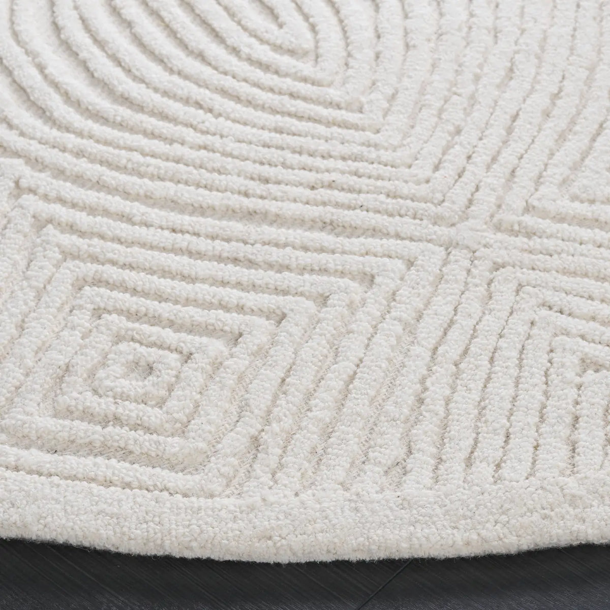 Safavieh Textural 6'-0" x 6'-0" Rug in Ivory