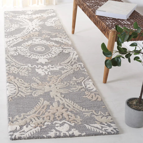 Safavieh Ebony 2'-3" x 9'-0" Rug in Grey / Ivory