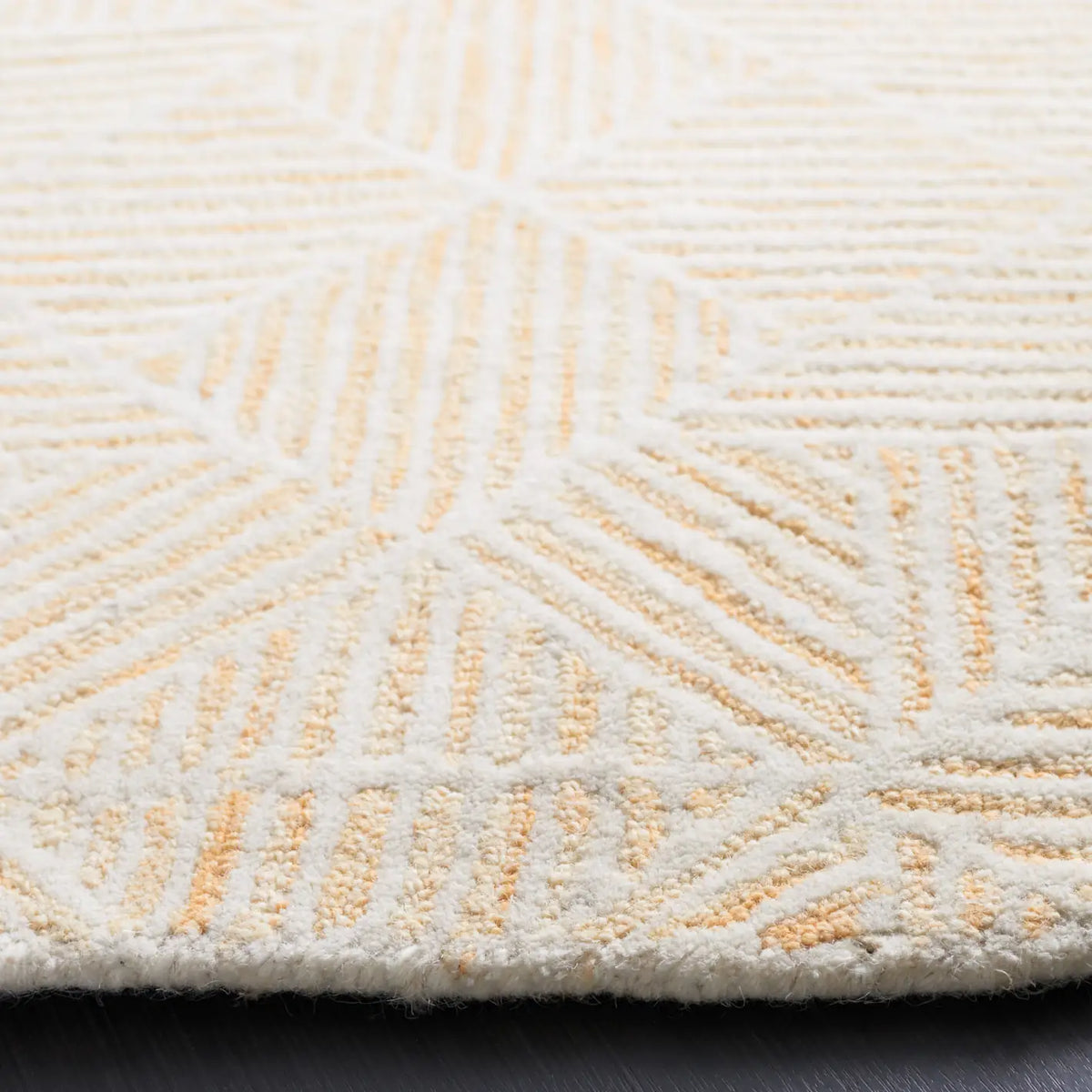 Safavieh Abstract 6'-0" x 6'-0" Rug in Gold / Ivory