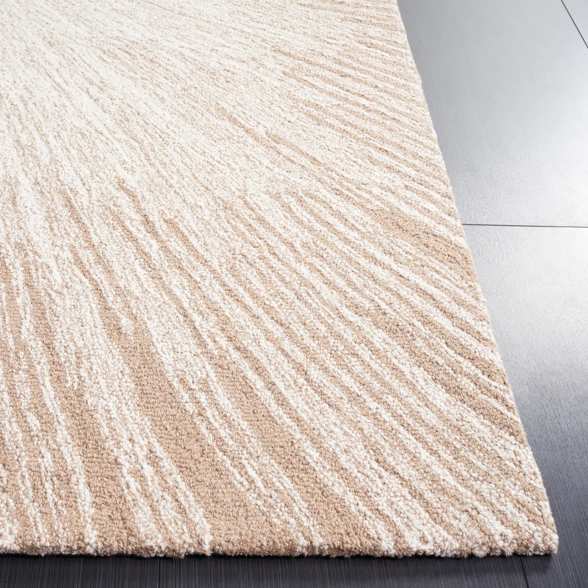 Safavieh Abstract 4'-0" x 6'-0" Rug in Ivory / Dark Beig