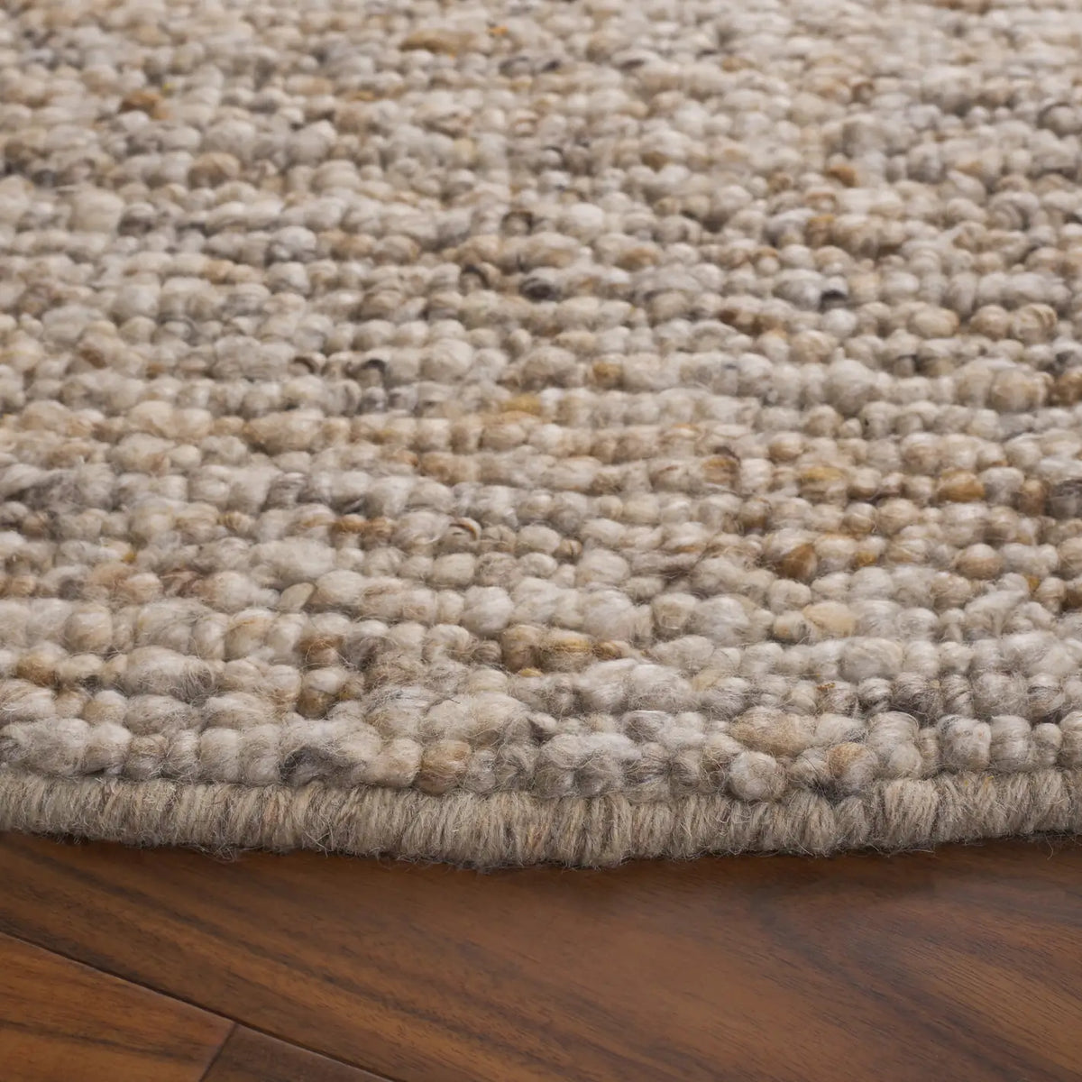 Safavieh Natura 6'-0" x 6'-0" Rug in Beige