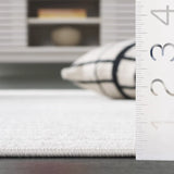 Safavieh Stella 4'-0" x 6'-0" Rug in Ivory