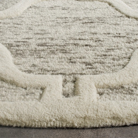 Safavieh Cambridge 6'-0" x 6'-0" Rug in Light Brown / Ivory