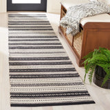 Safavieh Montauk 2'-3" x 9'-0" Rug in Black / Ivory