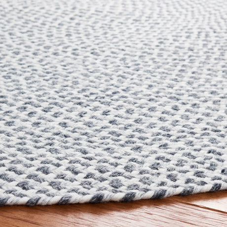 Safavieh Braided 5'-0" x 5'-0" Rug in Grey / Ivory