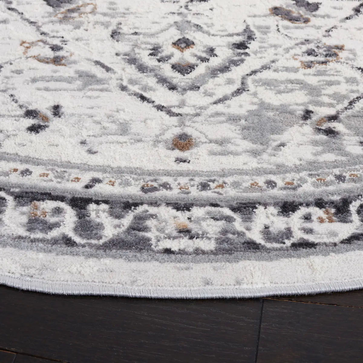 Safavieh Shivan 100 6'-7" x 6'-7" Rug in Ivory / Grey