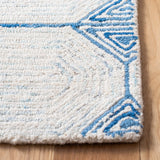 Safavieh Abstract 4'-0" x 6'-0" Rug in Ivory / Blue