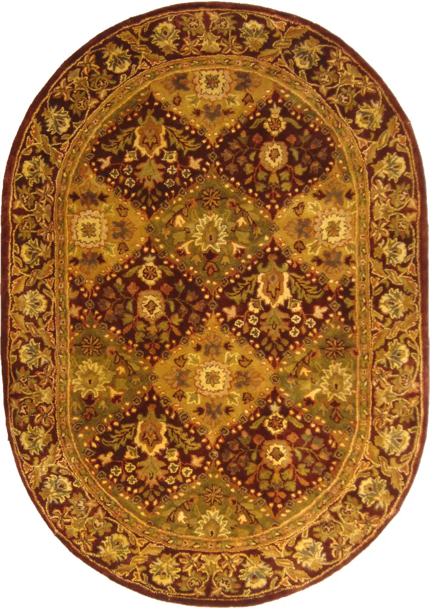 Safavieh Antiquity 4'-6" x 6'-6" Rug in Wine