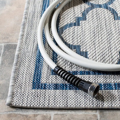 Safavieh Courtyard 4'-0" x 5'-7" Rug in Grey / Navy
