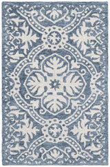 Safavieh Micro-Loop 2'-6" x 4'-0" Rug in Blue / Ivory