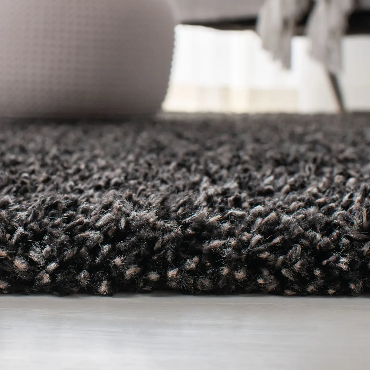 Safavieh Evolution Shag 500 4'-0" x 6'-0" Rug in Charcoal