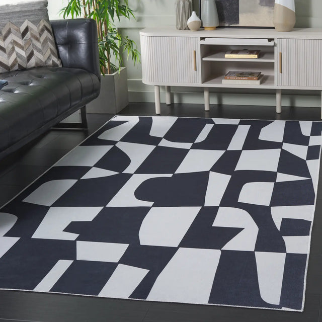 Safavieh Malibu 4'-0" x 6'-0" Rug in Ivory / Black